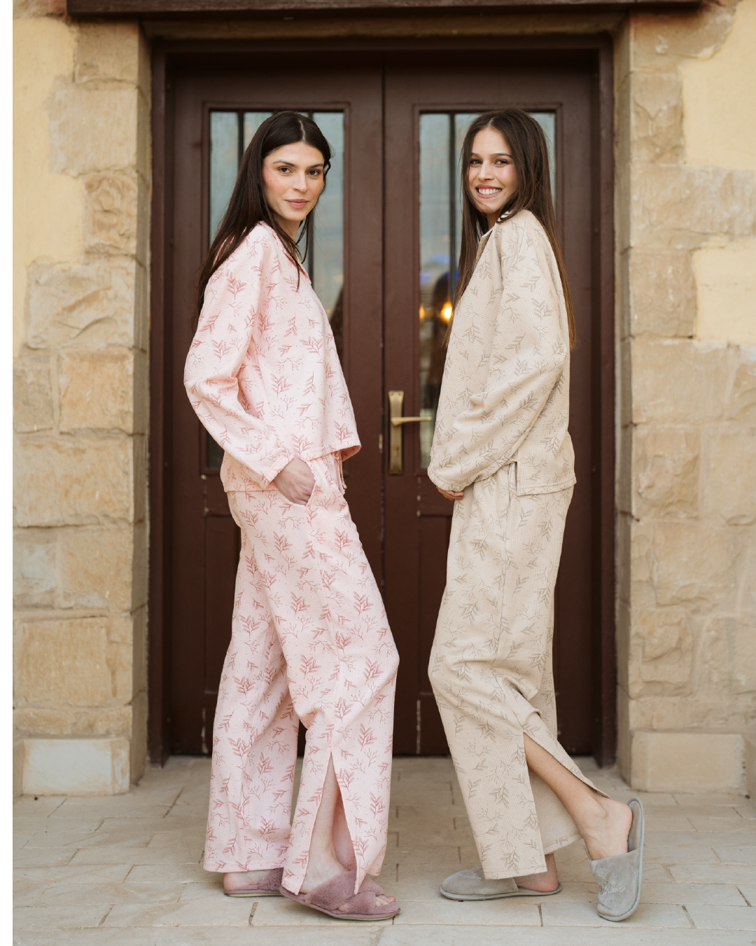 Spring vibes بيجاما حريمي بكم طويل و بنطلون بفتحه من الجنب