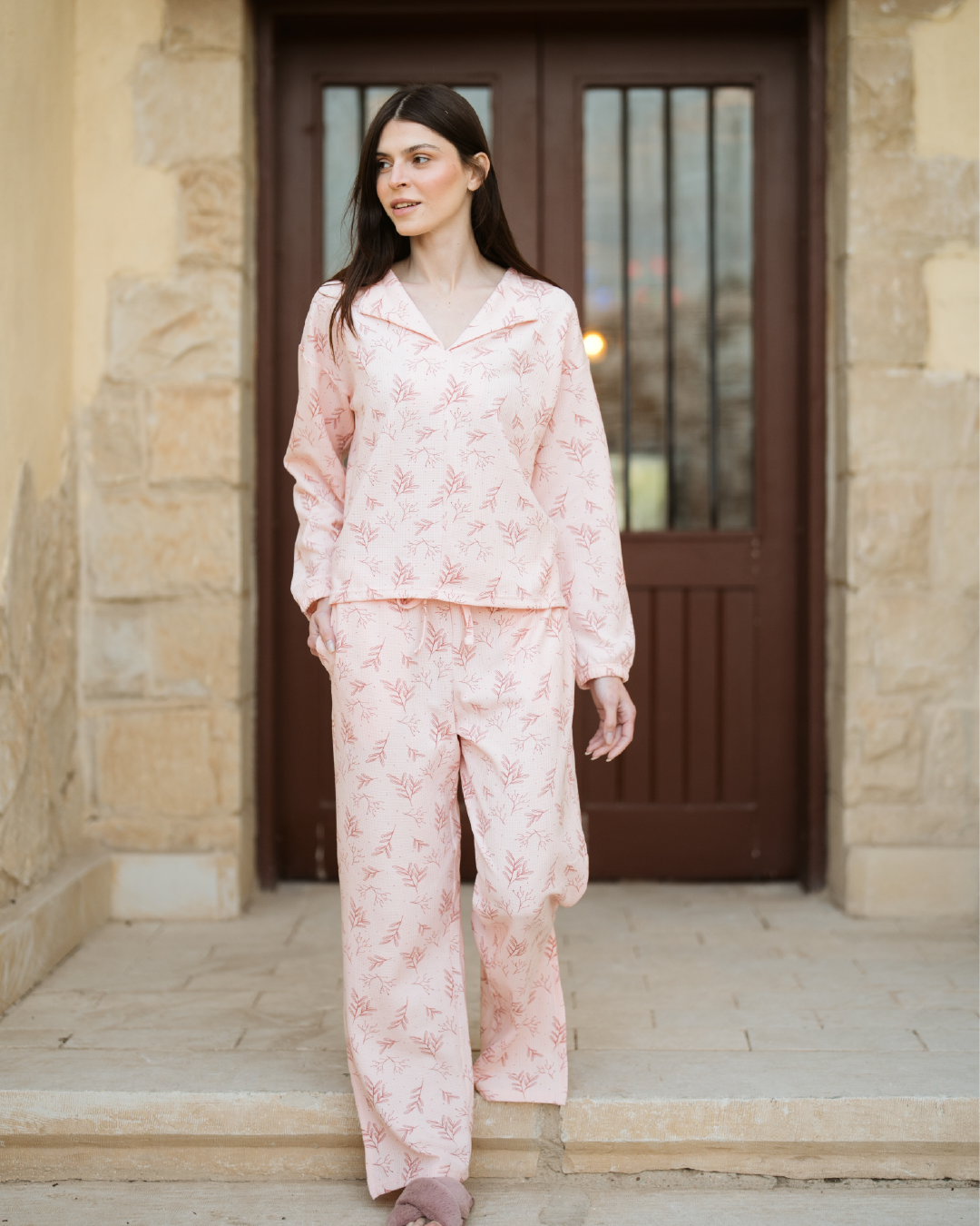 Spring vibes بيجاما حريمي بكم طويل و بنطلون بفتحه من الجنب
