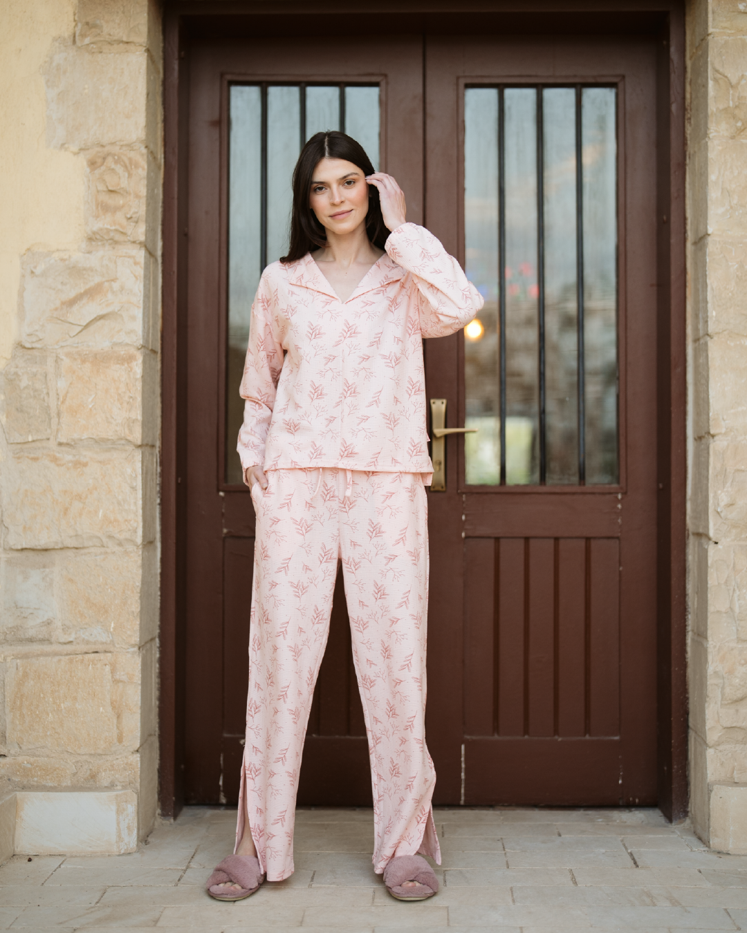 Spring vibes بيجاما حريمي بكم طويل و بنطلون بفتحه من الجنب