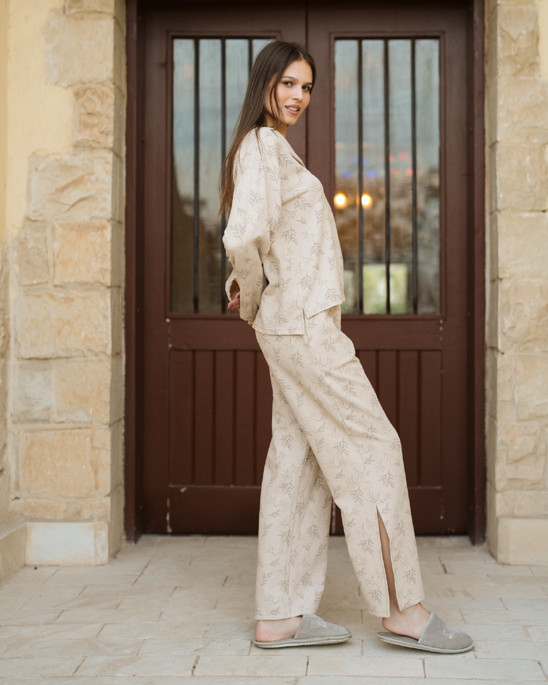Spring vibes بيجاما حريمي بكم طويل و بنطلون بفتحه من الجنب