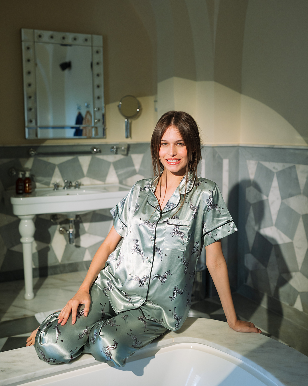 بيجاما حريمى ستان Women Classic Pajama Zebra